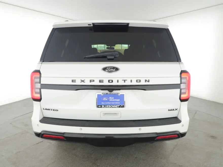 2023 Ford Expedition MAX Limited photo 1