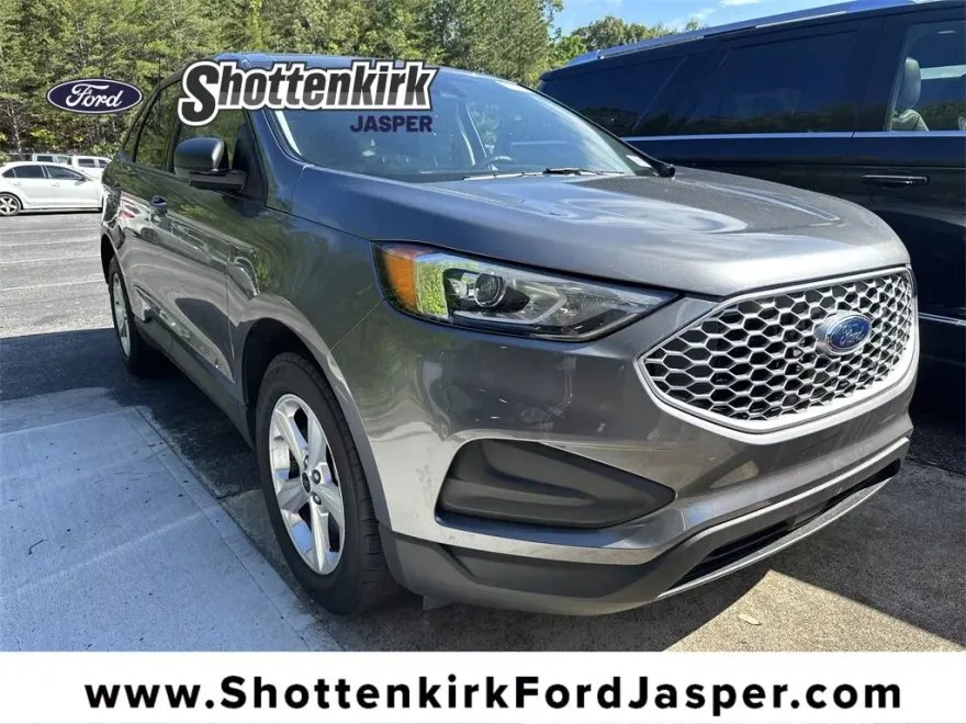 2024 Ford Edge SE photo 1