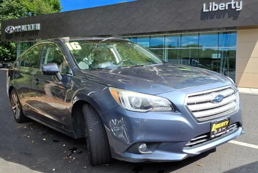 2016 Subaru Legacy 2.5i Limited photo 1