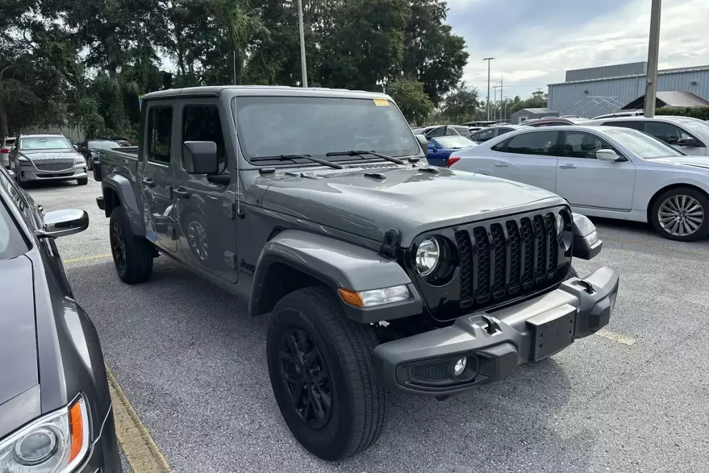 2022 Jeep Gladiator Altitude photo 1