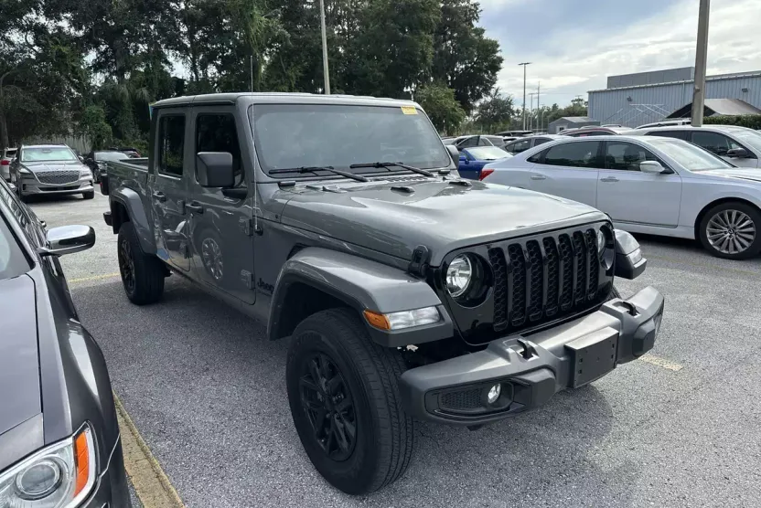 2022 Jeep Gladiator Altitude photo 1
