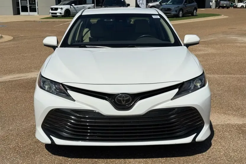 2018 Toyota Camry XLE XSE photo 1
