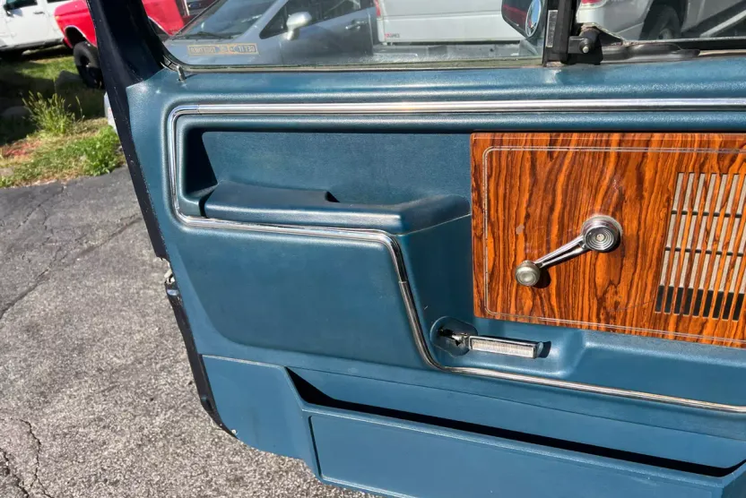 1984 Ford F-150 photo 1