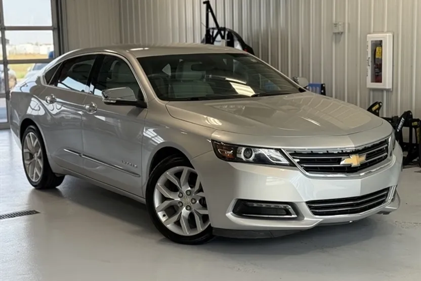 2018 Chevrolet Impala Premier photo 1
