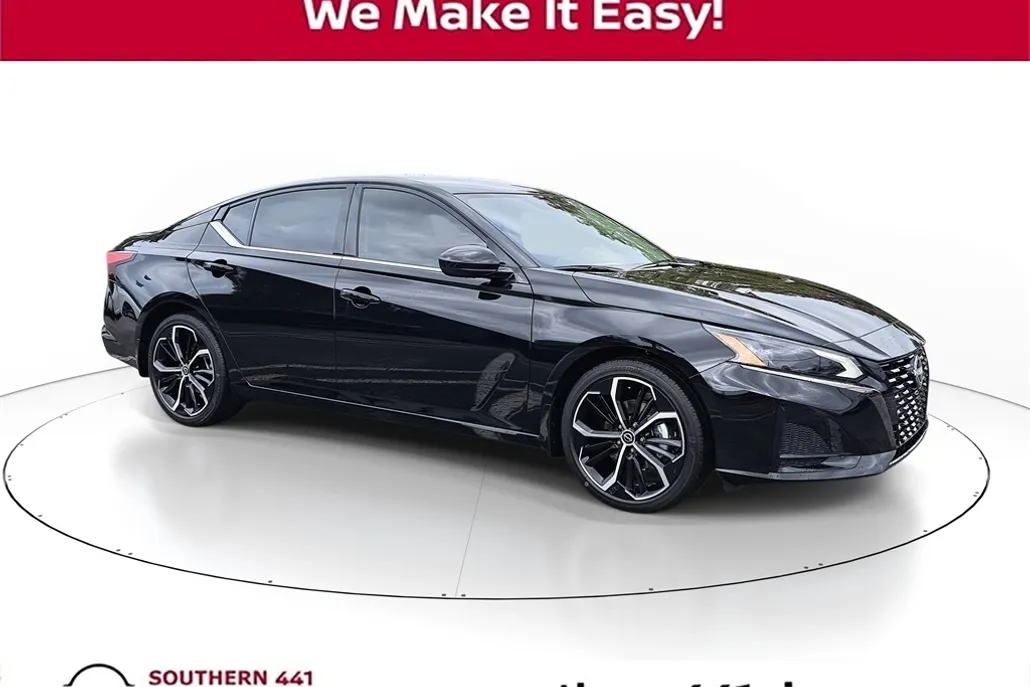 2025 Nissan Altima 2.5 SR photo 1