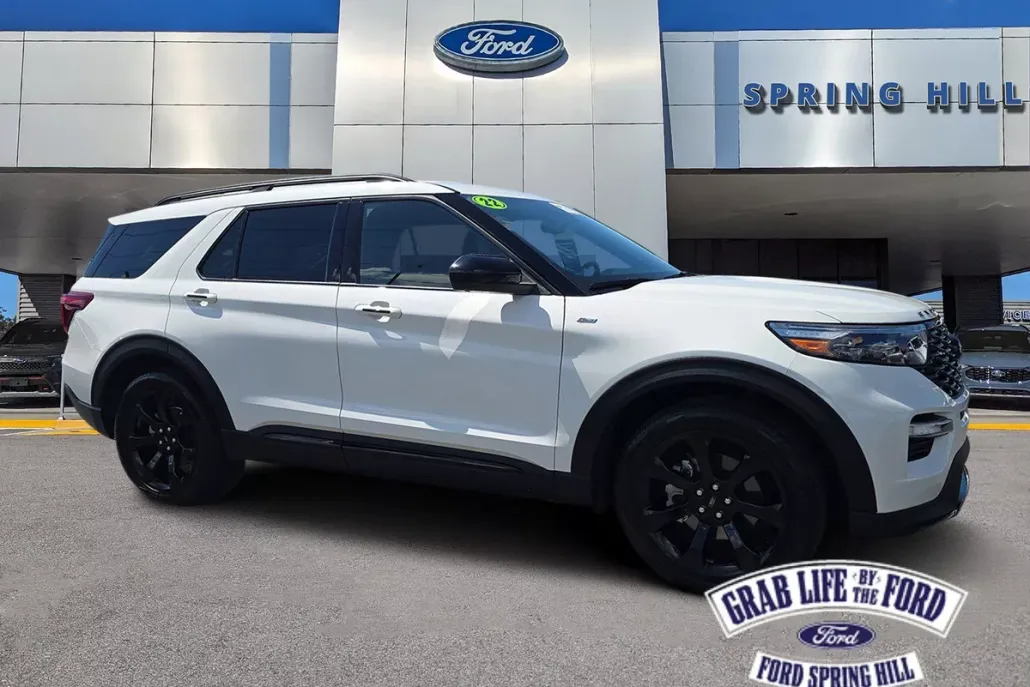 2022 Ford Explorer ST-Line photo 1