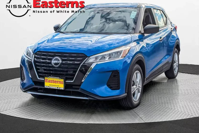 2025 Nissan Kicks Play S photo 1