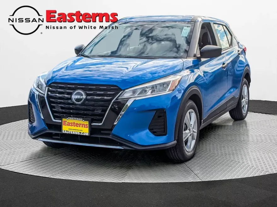 2025 Nissan Kicks Play S photo 1