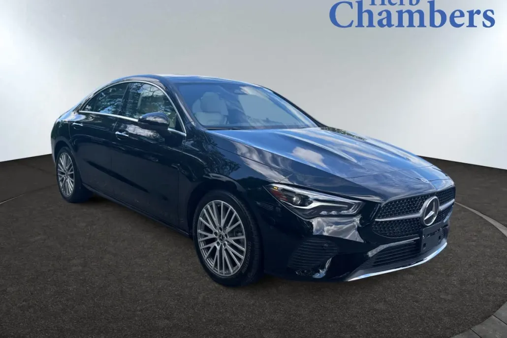 2025 Mercedes Benz CLA 250 4MATIC photo 1