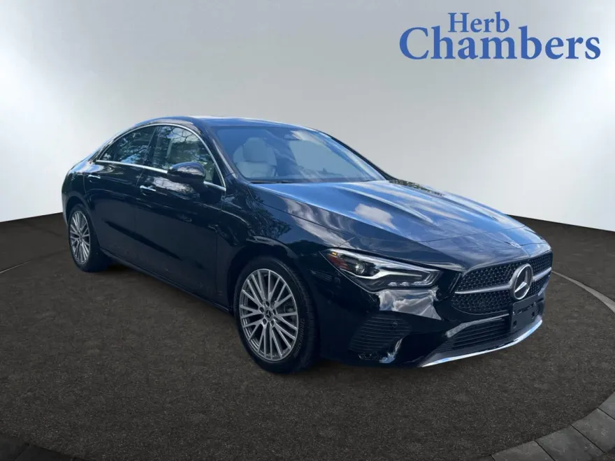 2025 Mercedes Benz CLA 250 4MATIC photo 1