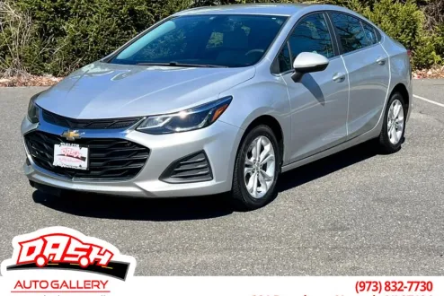 2019 Chevrolet Cruze LT photo 3