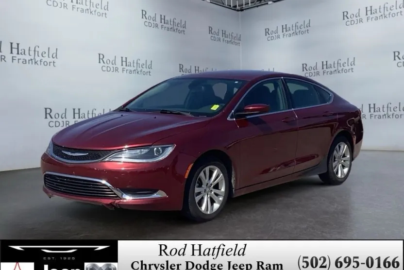 2015 Chrysler 200 Limited photo 1