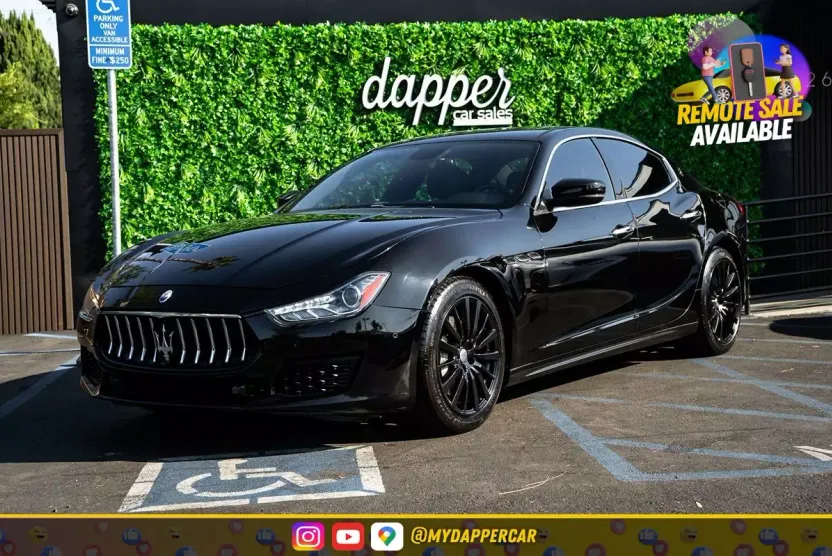 2020 Maserati Ghibli photo 1