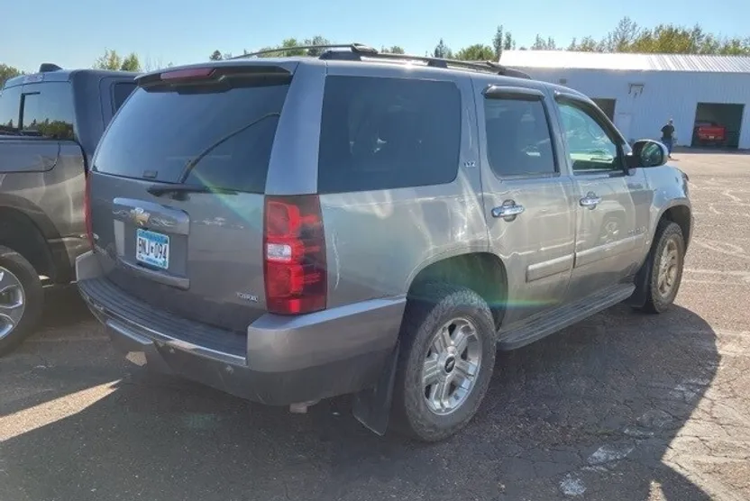 2009 Chevrolet Tahoe LTZ photo 1