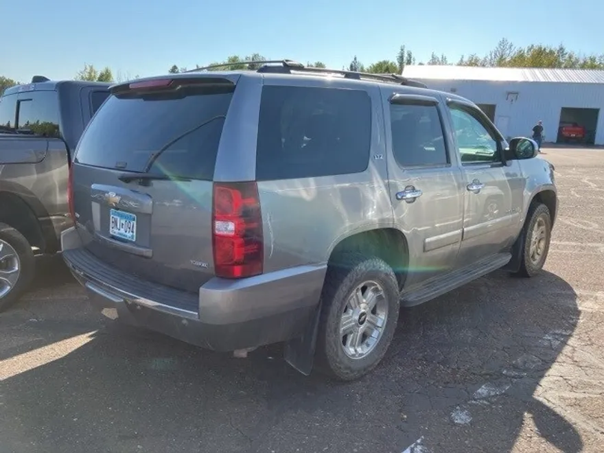 2009 Chevrolet Tahoe LTZ photo 1