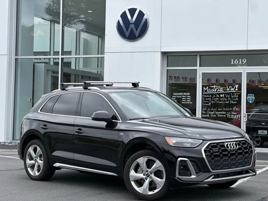 2022 Audi Q5 45 S line Premium Plus photo 1