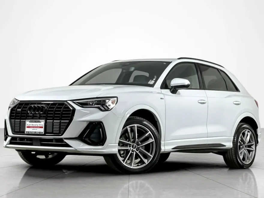 2025 Audi Q3 S line Premium 45 TFSI photo 1
