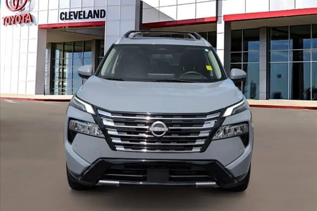 2025 Nissan Rogue Platinum photo 1