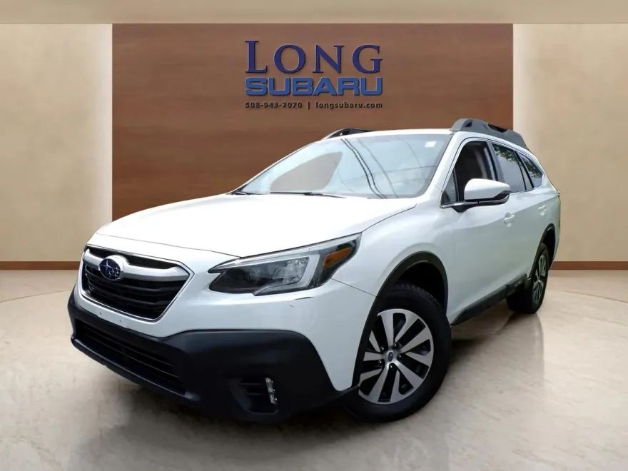 2020 Subaru Outback Premium photo 1