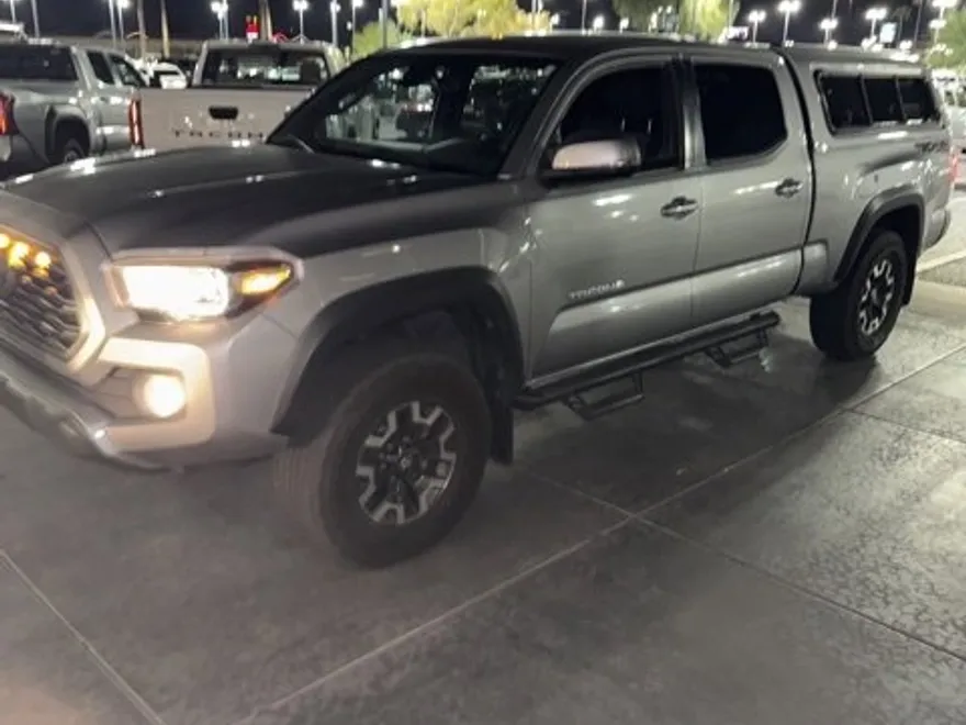 2021 Toyota Tacoma TRD V6 photo 1