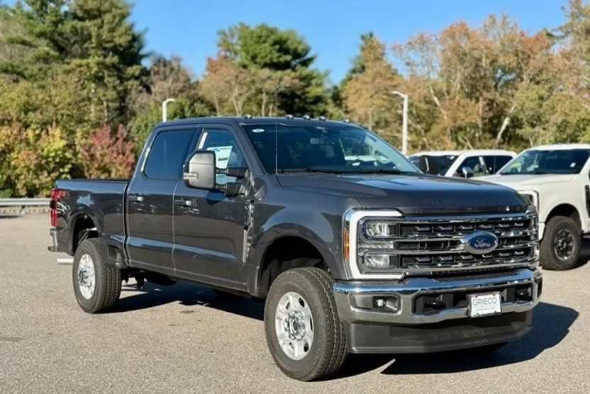 2026 Ford F-350 XLT photo 1