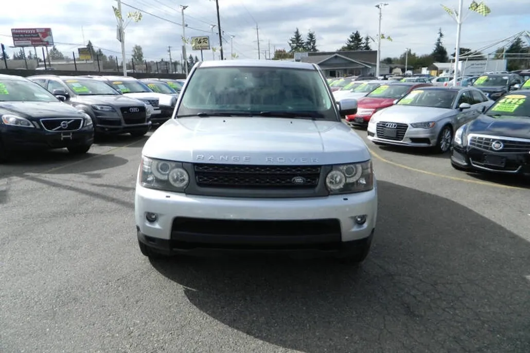 2010 Land Rover Range Rover Sport HSE photo 1