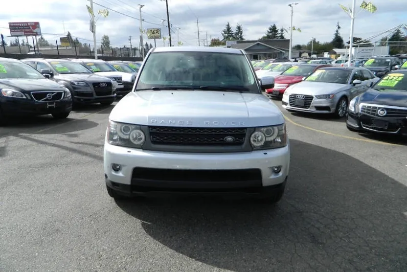 2010 Land Rover Range Rover Sport HSE photo 1