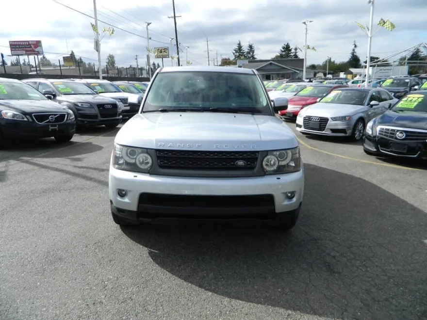 2010 Land Rover Range Rover Sport HSE photo 1