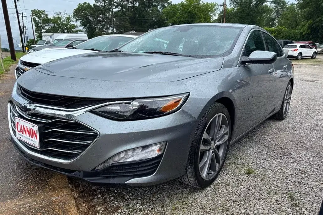 2023 Chevrolet Malibu 1LT photo 1