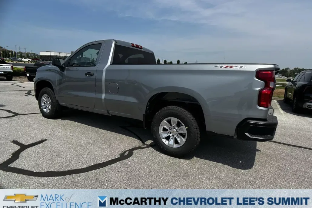 2025 Chevrolet Silverado 1500 photo 1