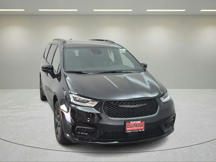 2026 Chrysler Pacifica Limited photo 2