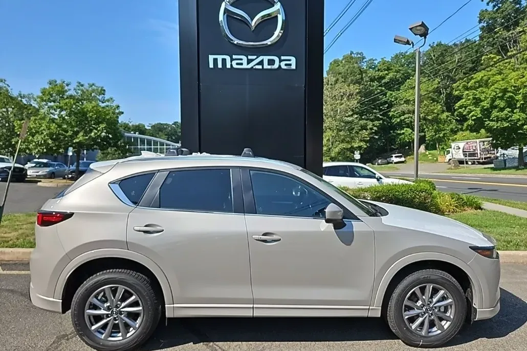 2025 Mazda CX-5 2.5 S Preferred photo 1