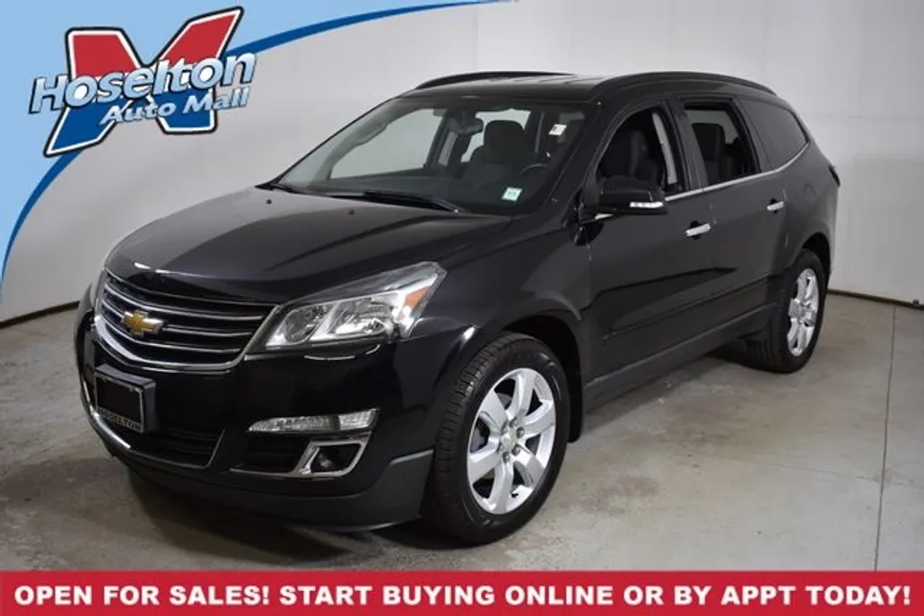 2017 Chevrolet Traverse 1LT photo 1