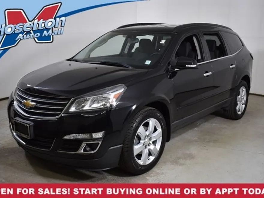 2017 Chevrolet Traverse 1LT photo 1