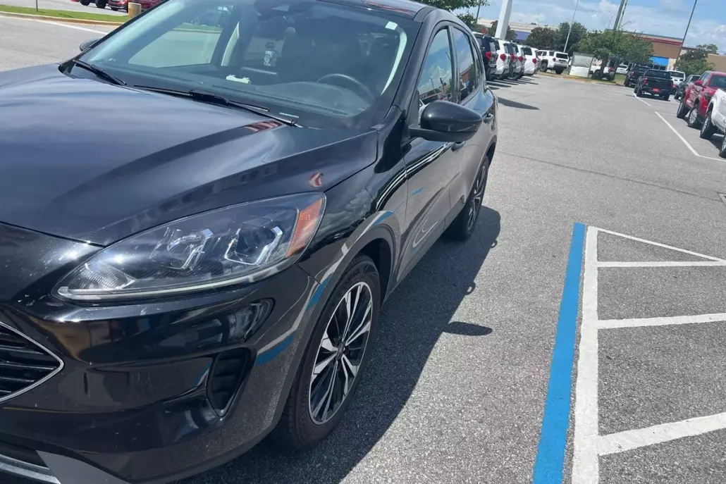 2022 Ford Escape SE Hybrid photo 1