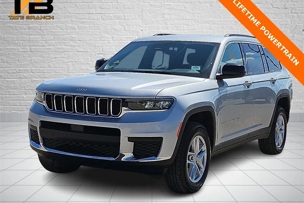 2025 Jeep Grand Cherokee Laredo photo 1