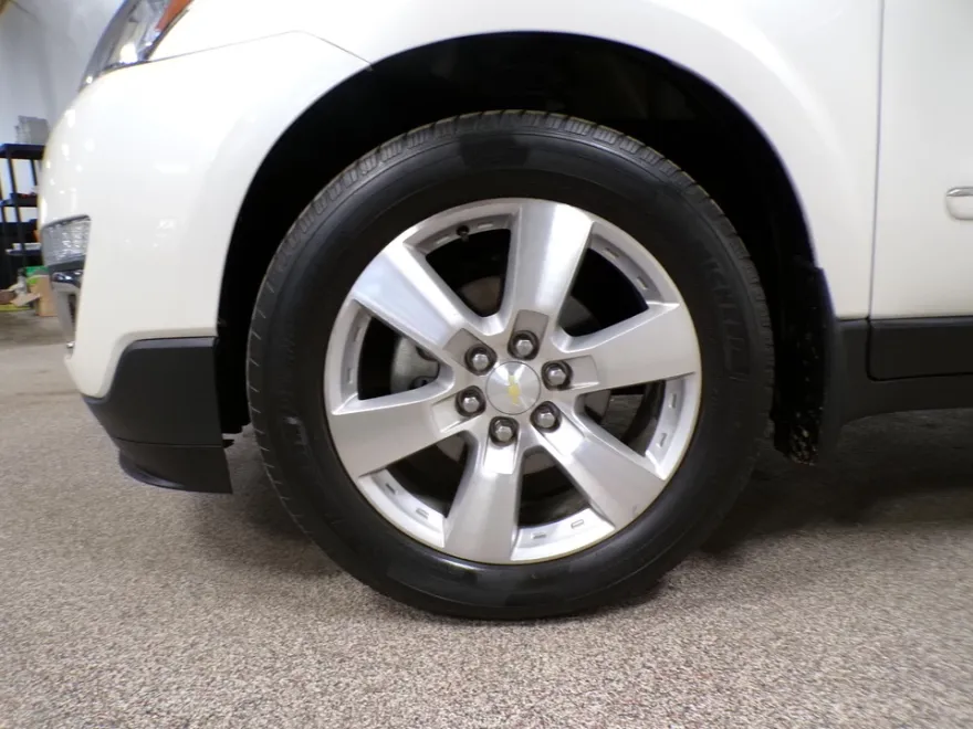 2014 Chevrolet Traverse LTZ photo 9