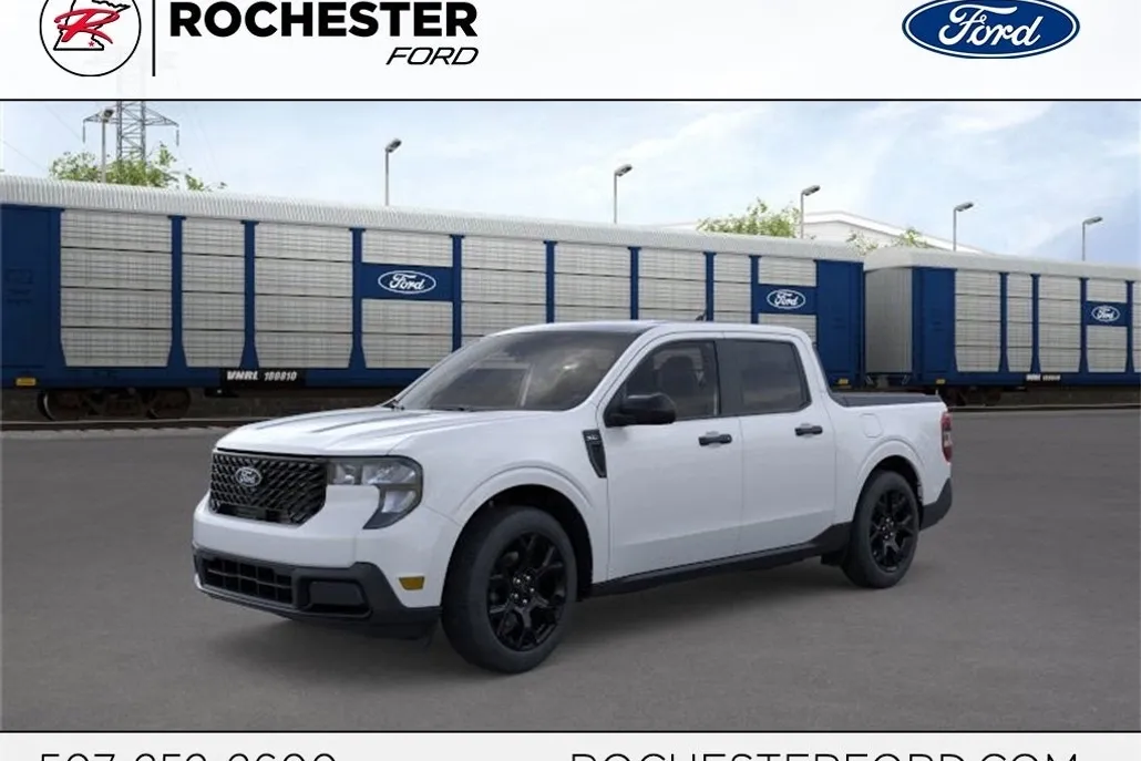 2025 Ford Maverick XLT photo 1