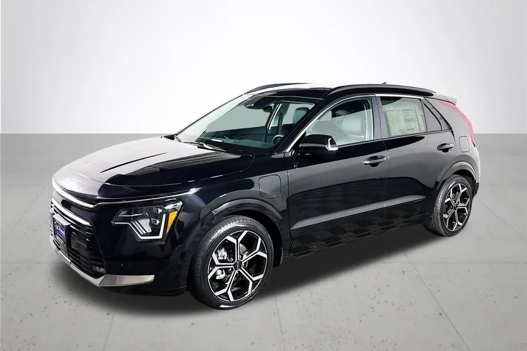 2025 Kia Niro Plug-In Hybrid SX Touring photo 1