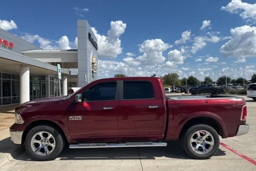 2018 Ram 1500 Laramie photo 1