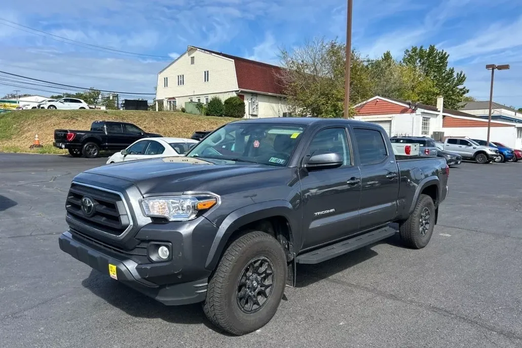 2022 Toyota Tacoma SR5 V6 photo 1