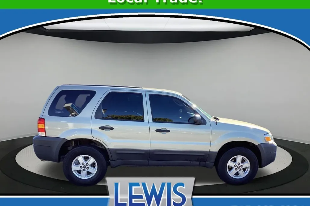 2005 Ford Escape XLS photo 1