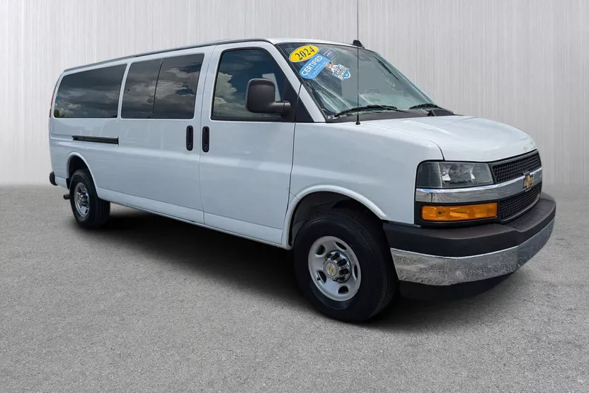 2024 Chevrolet Express 3500 LT Passenger Van photo 1