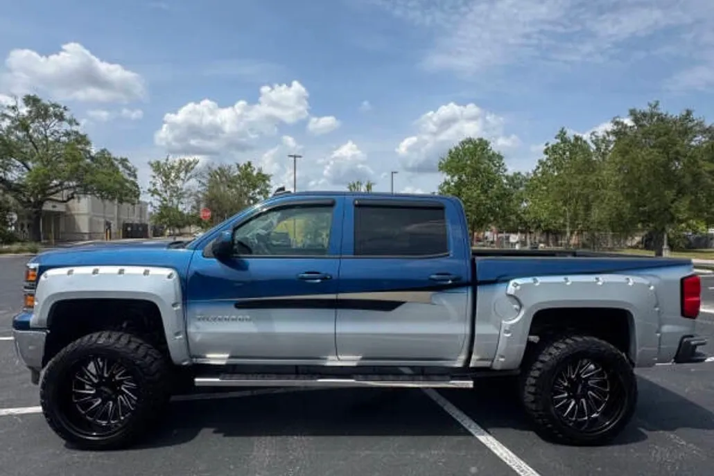 2015 Chevrolet Silverado 1500 LT Z71 photo 1