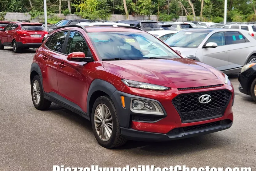 2020 Hyundai Kona SEL photo 1