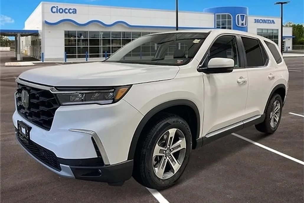 2025 Honda Pilot EX-L photo 1