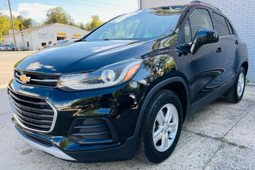 2019 Chevrolet Trax LT photo 1