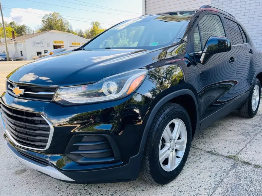 2019 Chevrolet Trax LT photo 1