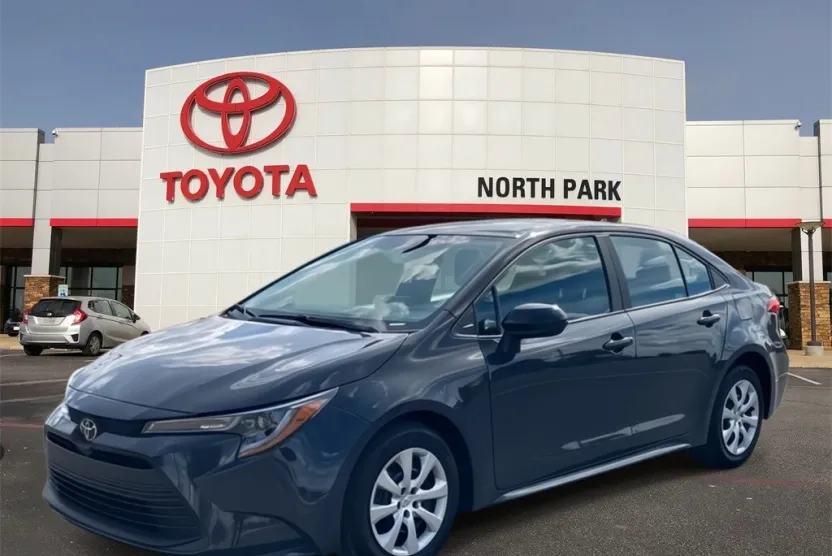 2024 Toyota Corolla LE photo 1