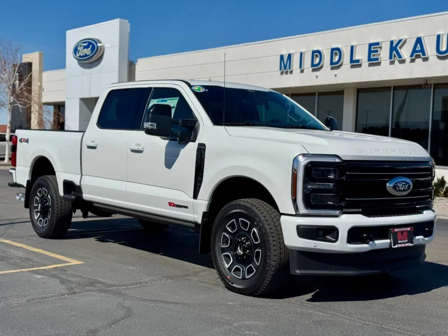 2025 Ford F-350 Platinum photo 1